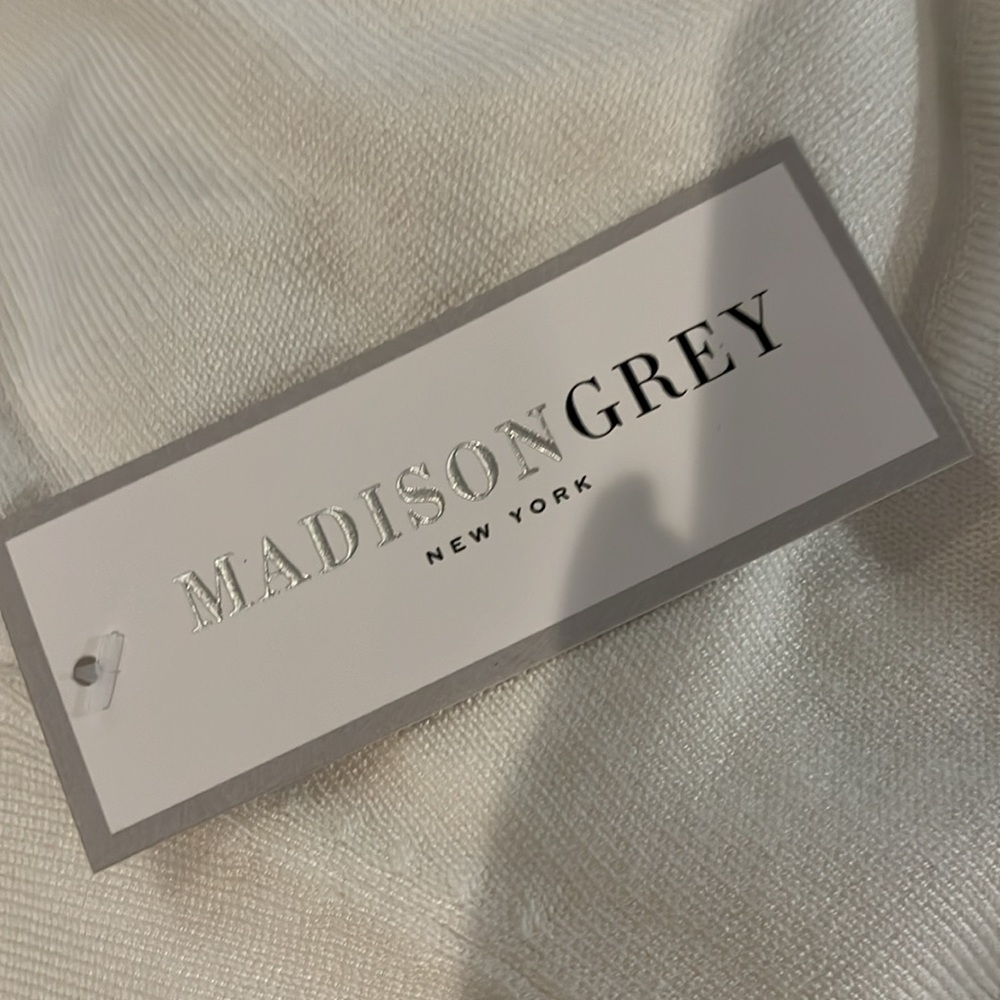 Madison Grey New York white sweater turtleneck - Picture 5 of 6